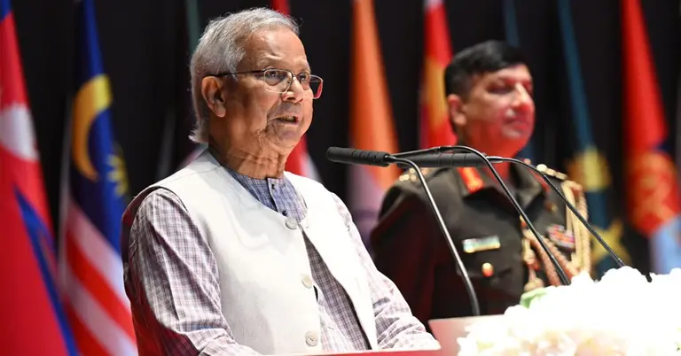 বক্তব্য রাখছেন প্রধান উপদেষ্টা